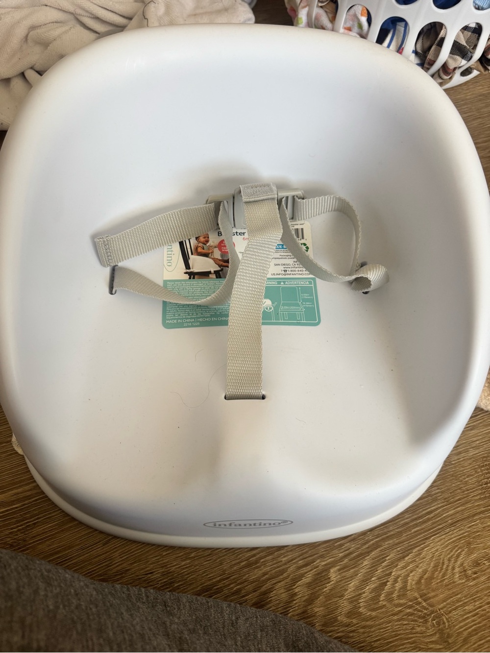 Infantino White Baby Seat Insert with Gray Safety Straps